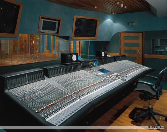 在日常生活中，保持个人物品清洁不仅美观，更关乎健康。随着科技进步，苏泊尔推出的超声波眼镜清洗机，为眼镜、首饰等小物件带来高效、便捷的清洗体验。