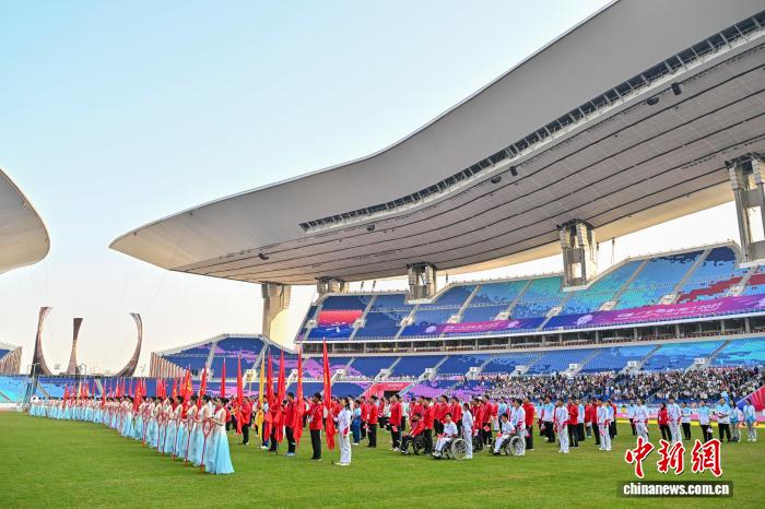 残特奥会田径开赛仪式在穗举行，广东队蒋艳红