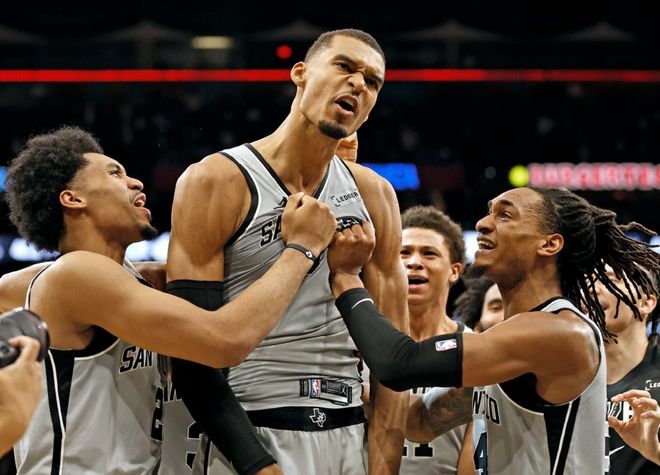 文班亚马爆发率队狂胜勇士 马刺逼近雷霆MVP悬念