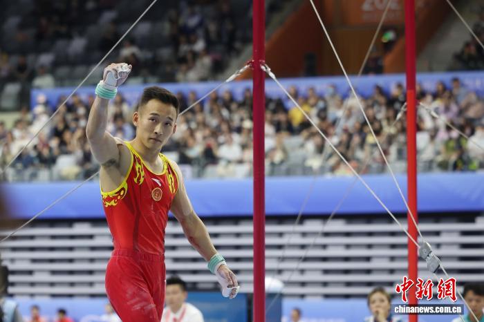 肖若腾全运会体操全能赛险胜夺冠 伤病与坚持铸