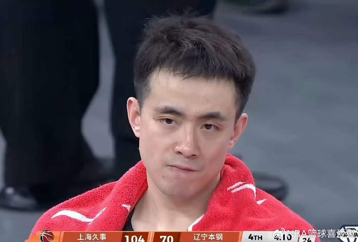 赵继伟赛后情绪崩溃 辽宁男篮惨败上海男篮